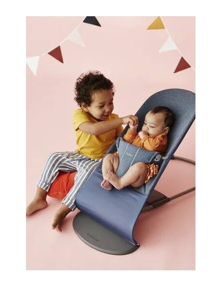 Babybjörn-Hamaca-Bliss-3D-Jersey-mejores-hamacas-AZUL-GRISACEO-hermanos-jugando-7317680060310
