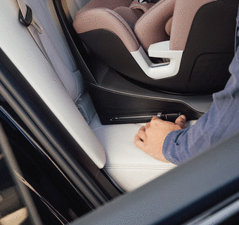 SWIVEL sin esfuerzo gracias a los conectores ISOFIX,